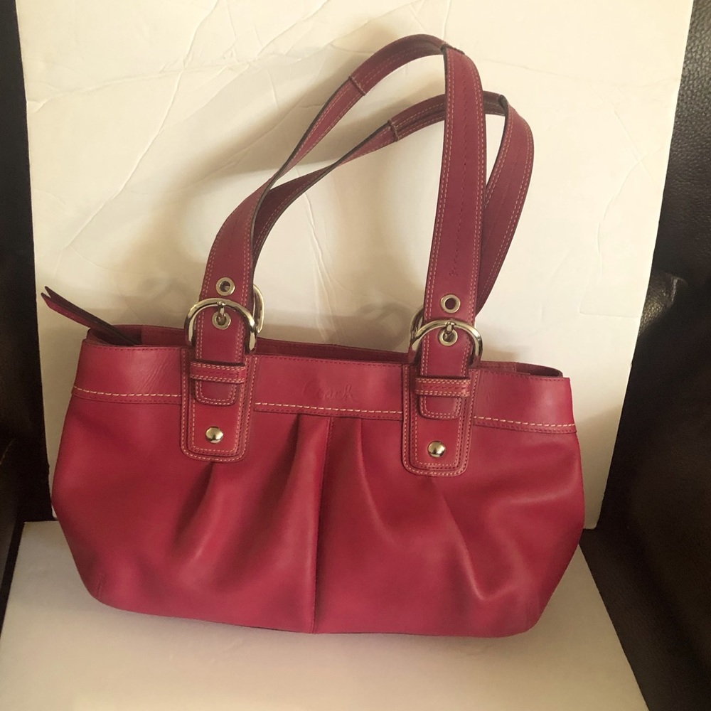 Authentic Coach Leather Handbag Purse Fuchsia Raspberry Colour EUC